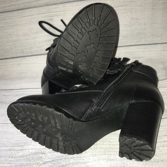 NEW BETSEY JOHNSON Alleexis Bootie - Picture 4 of 8